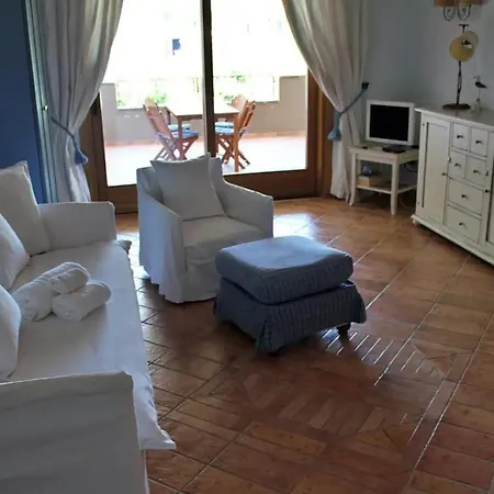 Trilocale Centro Porto Rotondo アパート オルビア