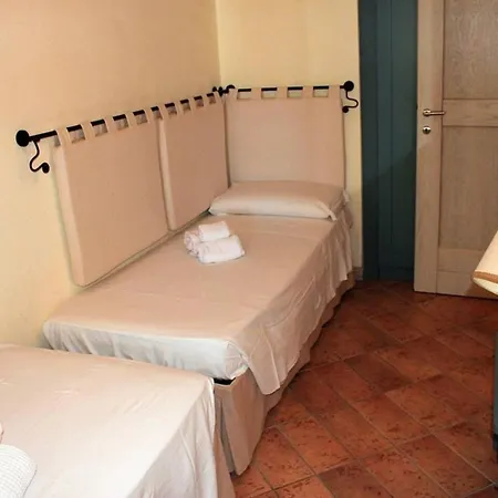 Trilocale Centro Porto Rotondo アパート